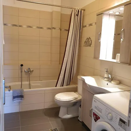 Theyellow House Fully Equipped 2br Andipáta