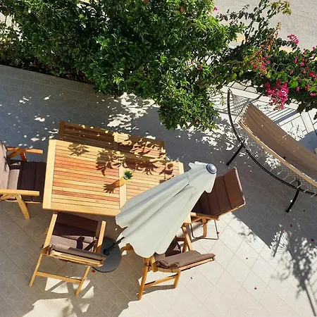 Theyellow House Fully Equipped 2br Apartment